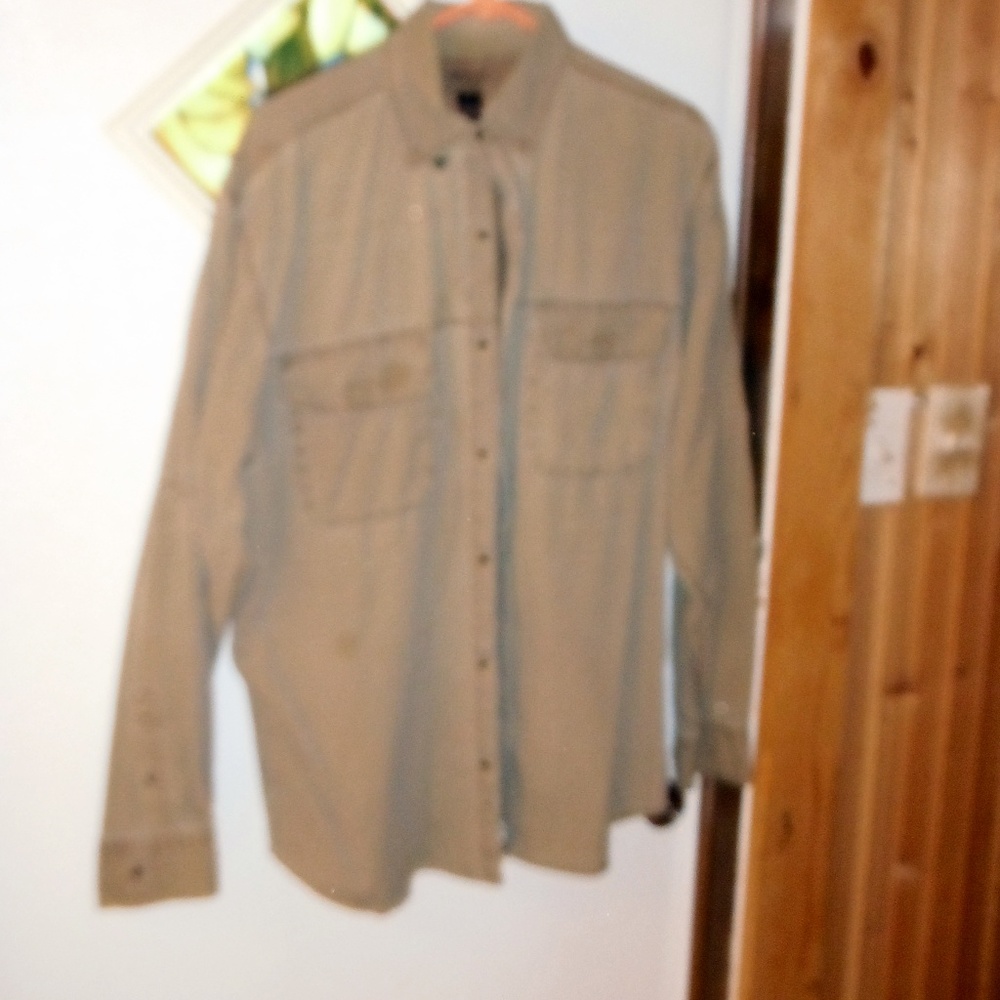 Morgan Creek  shirt with and vented Large